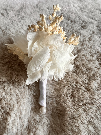 Boutonnière de Marié Alma