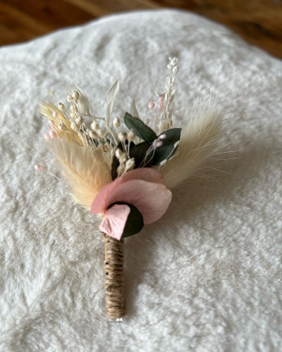 Boutonnière de Marié Romantisme Rose